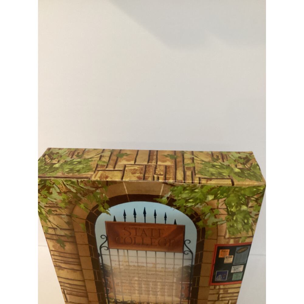 Campus Spirit Barbie and Ken Giftset 2008 Mattel L9649 Gold Label - Picture 6 of 6